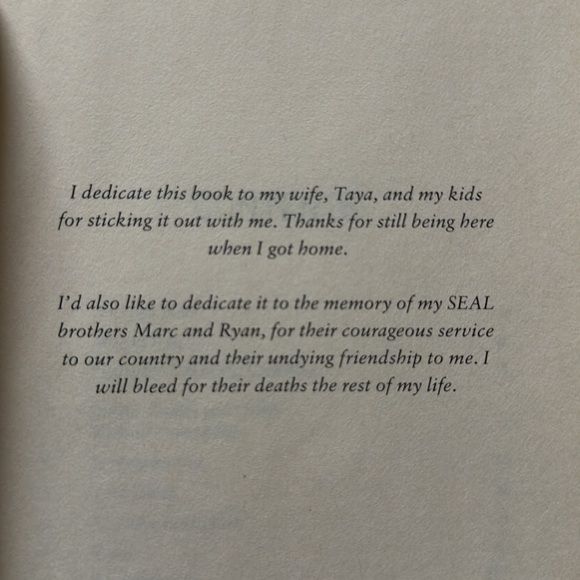 Book: American Sniper - Picture 2 of 10